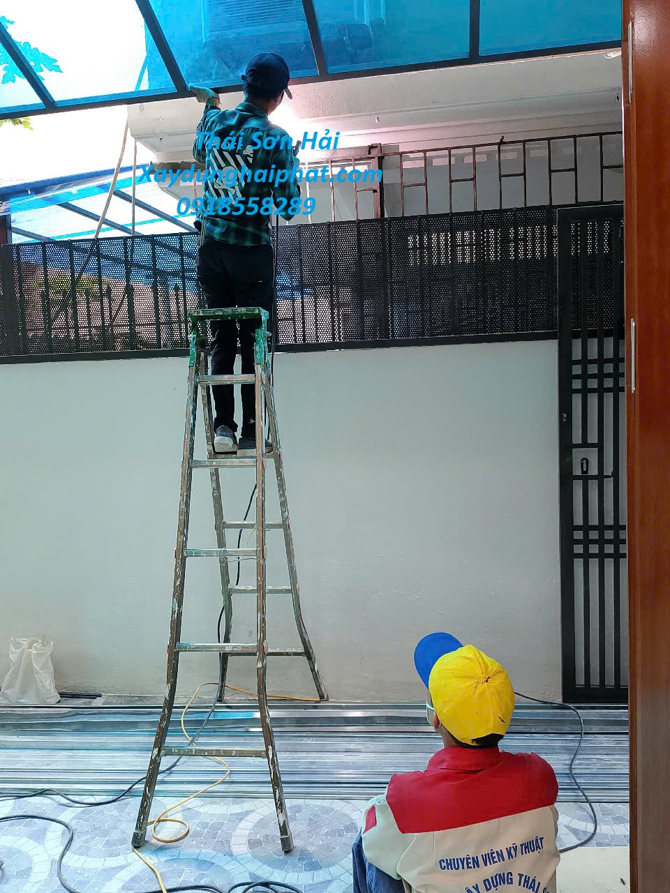 bang-bao-gia-thi-cong-tam-poly-gia-lam-mai-nhua-Ha-Noi-2