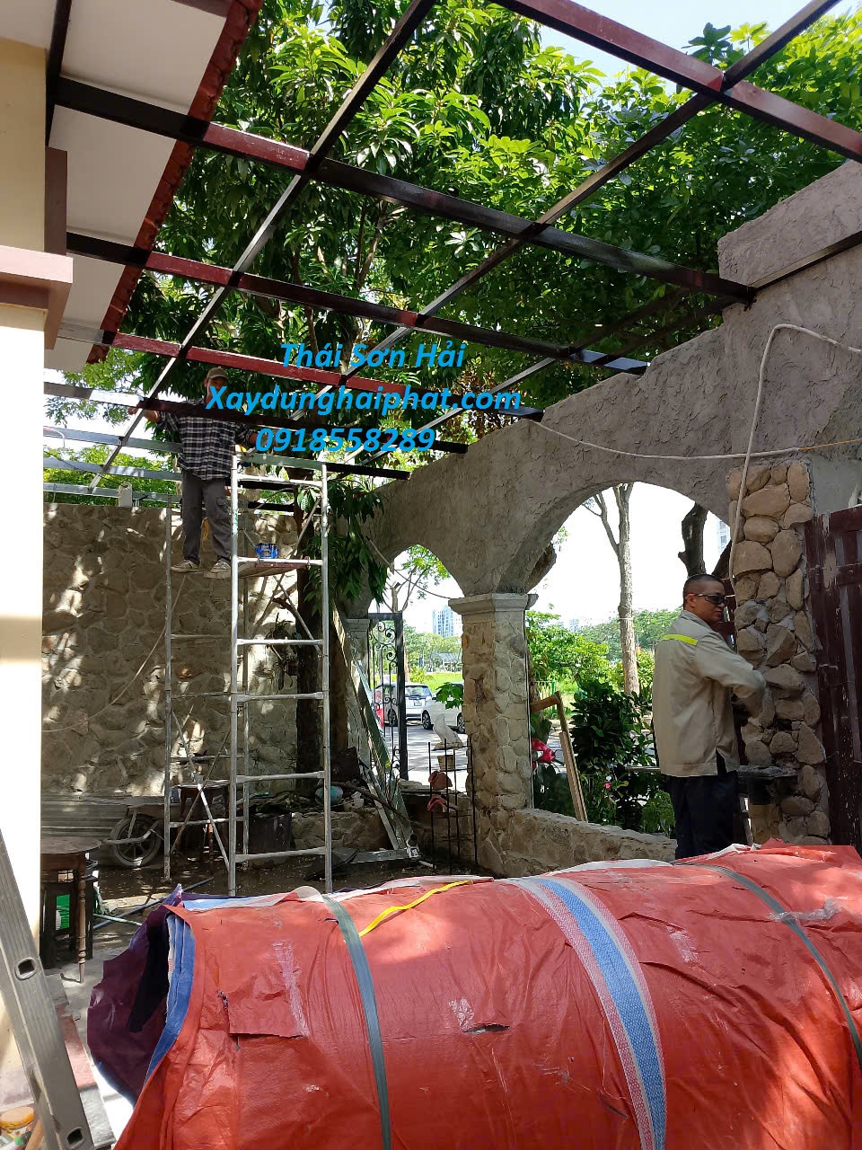 bang-bao-gia-thi-cong-tam-poly-gia-lam-mai-nhua-Ha-Noi-6