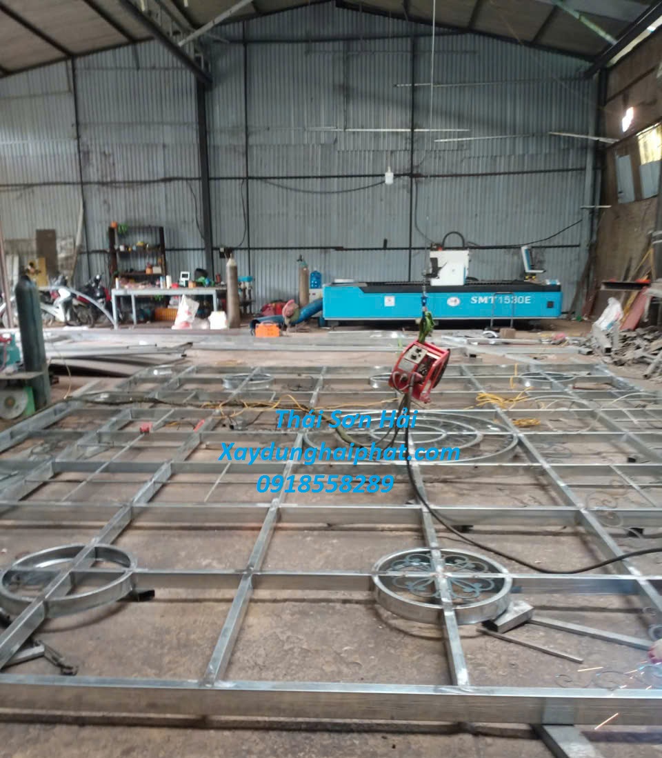 bang-gia-lam-khung-bao-ve-sat-tai-Ha-Noi-nam-2026-4