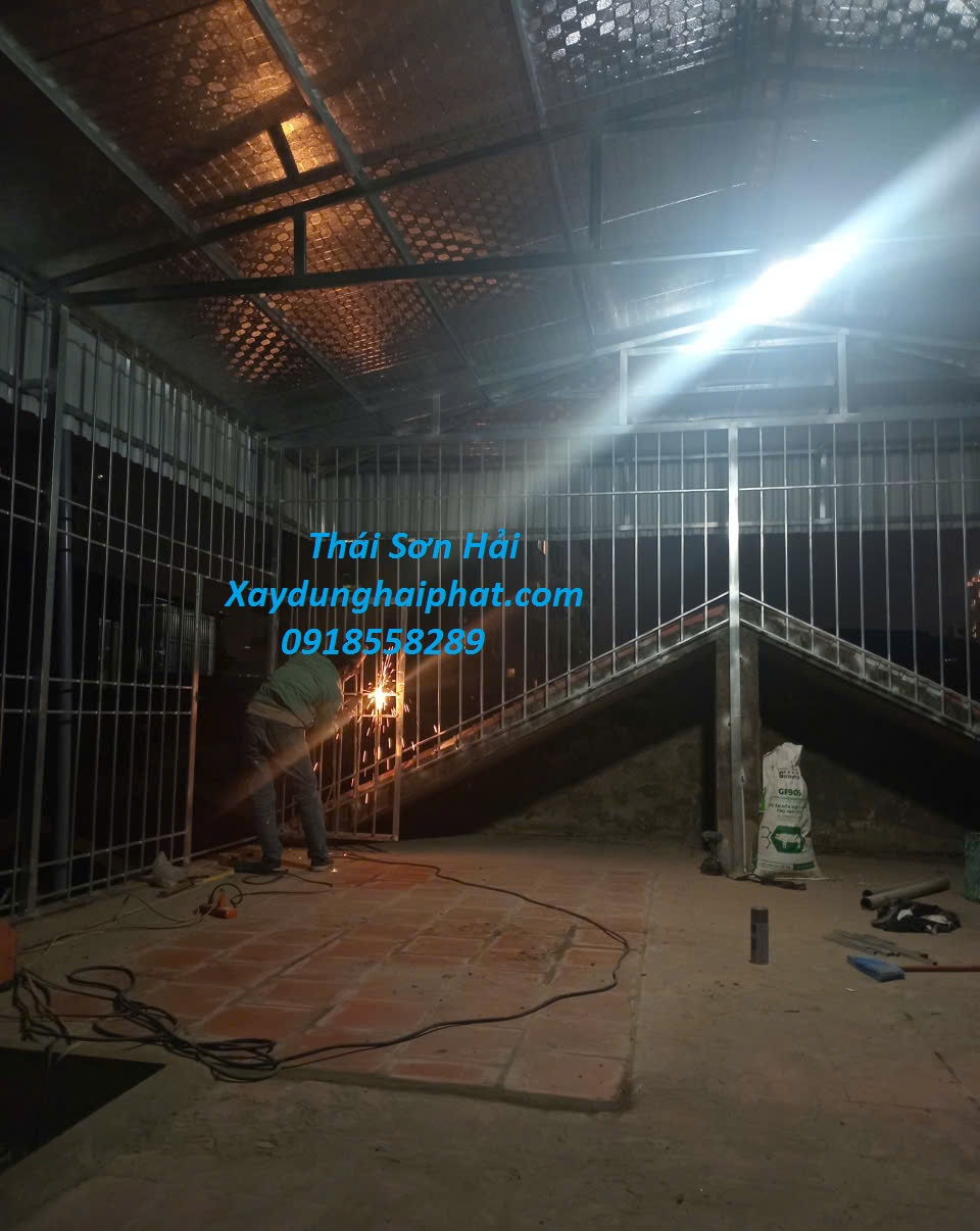 bao-gia-khung-sat-chong-trom-chuong-cop-bao-ve-nha-o-Ha-Noi-2