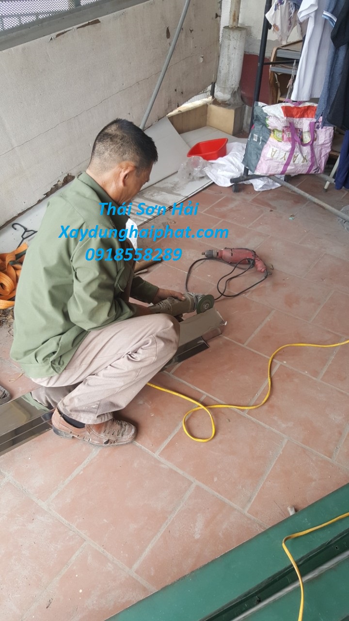 bao-gia-lam-mang-xoi-inox-gia-lap-dat-mang-xoi-theo-met-o-Ha-Noi-nam-2026-1