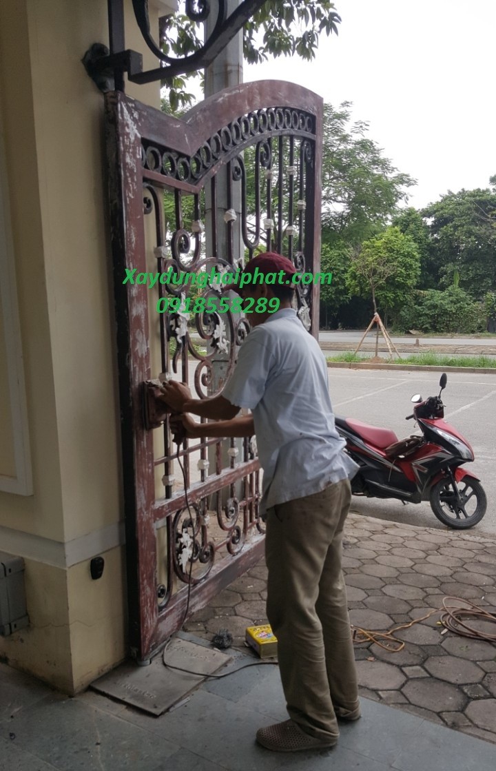 bao-gia-son-cua-sat-lan-can-chuong-cop-hang-rao-sat-nam-2020-o-hn-1