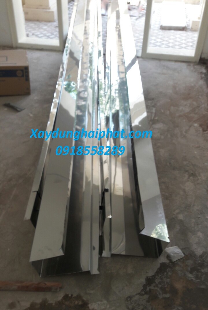 bao-gia-thi-cong-mang-xoi-inox-chong-tham-dot-mai-ton-tron-goi-1