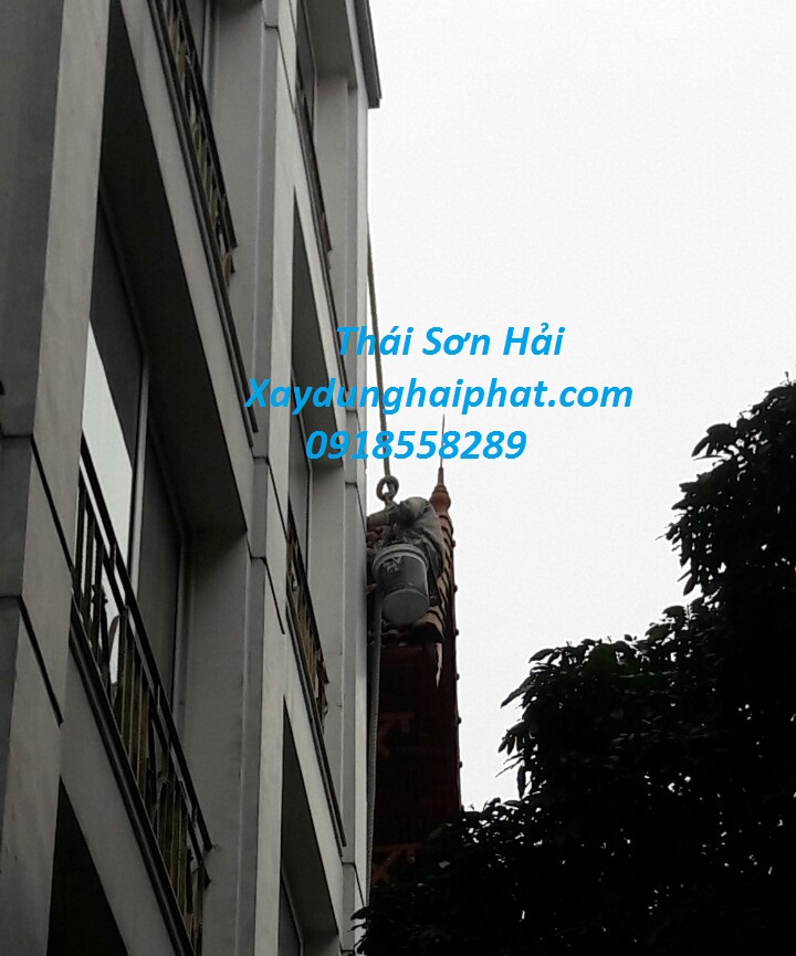 cach-chong-tham-vet-nut-tuong-chong-tham-co-tran-nha-hieu-qua-1