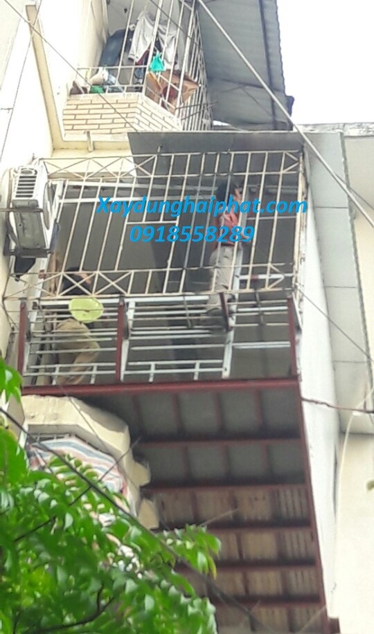 cach-coi-noi-ban-cong-chung-cu-nha-tap-the-dam-bao-ket-cau-ben-vung-3