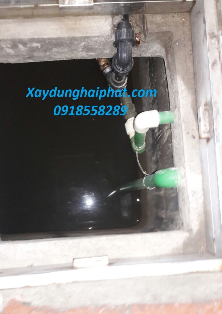 cach-xu-ly-be-nuoc-bi-ro-ri-bang-hoa-chat-chong-tham-be-nuoc-1