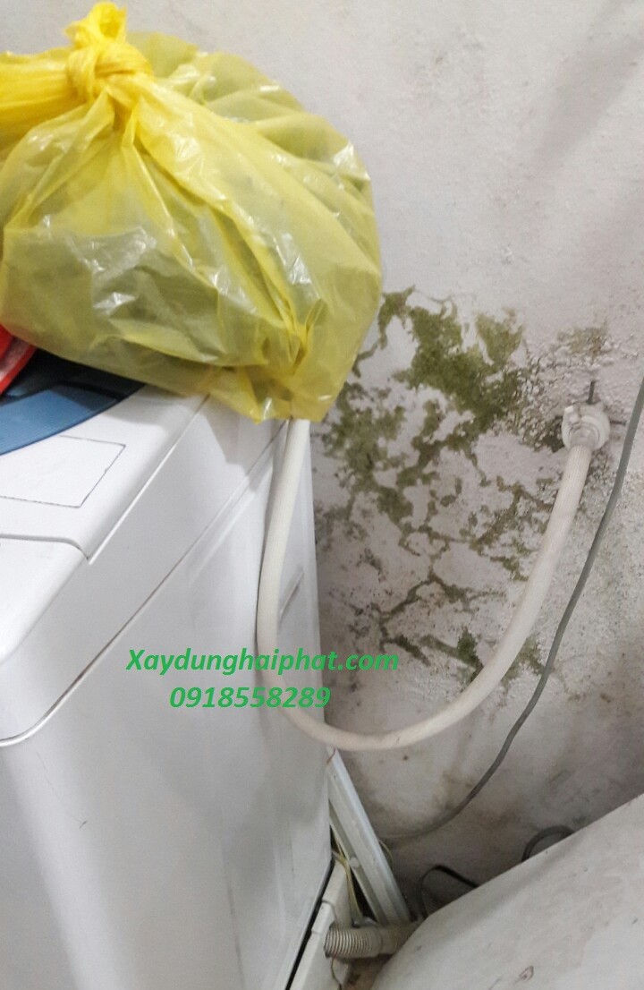 cach-xu-ly-tuong-bi-tham-nuoc-hieu-qua-chi-phi-thap-2