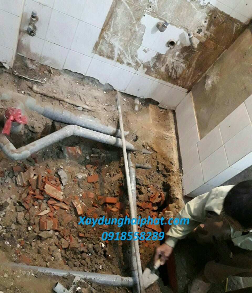 cai-tao-phong-tam-chong-tham-toilet-wc-dut-diem-tai-huyen-thanh-tri-1
