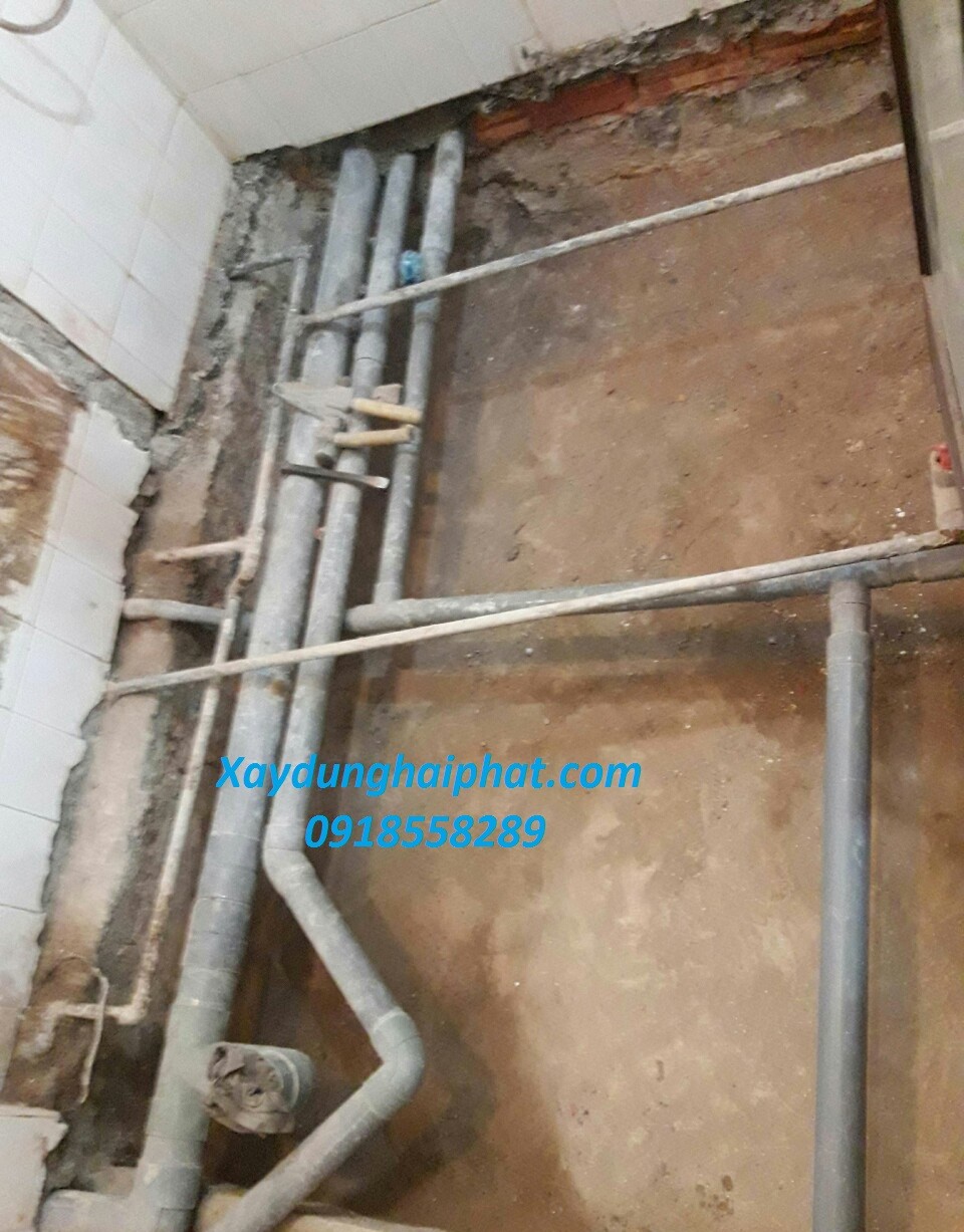 cai-tao-phong-tam-chong-tham-toilet-wc-dut-diem-tai-huyen-thanh-tri-3
