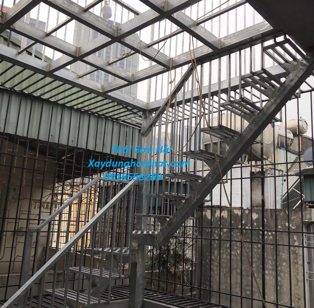 can-tim-don-vi-lam-chuong-cop-cau-thang-sat-san-thuong-o-HN-4