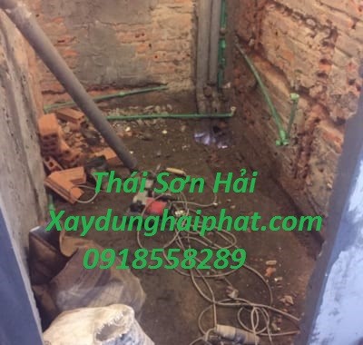 can-tim-don-vi-sua-nha-ve-sinh-chong-tham-cho-san-nha-tam-cu-o-hn-4