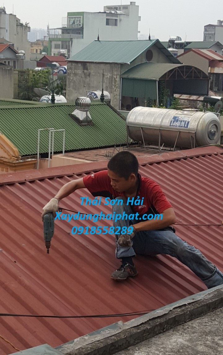 chuyen-sua-mai-ton-gia-re-chong-tham-dot-mai-ton-cu-bi-han-ri-o-HN-6