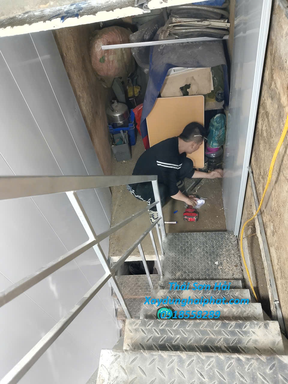 co-so-lam-cau-thang-sat-chat-luong-lam-cau-thang-sat-hop-tai-Thanh-Xuan-hn-2