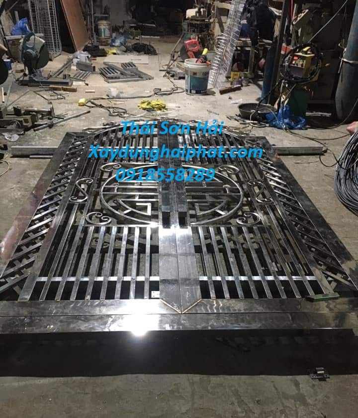 co-so-lam-cua-cong-sat-chuyen-nghiep-lam-cua-inox-tai-ha-noi-3
