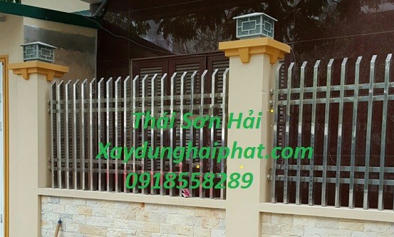 co-so-lam-hang-rao-sat-thi-cong-lap-dat-khung-sat-o-ha-noi-gia-re-2