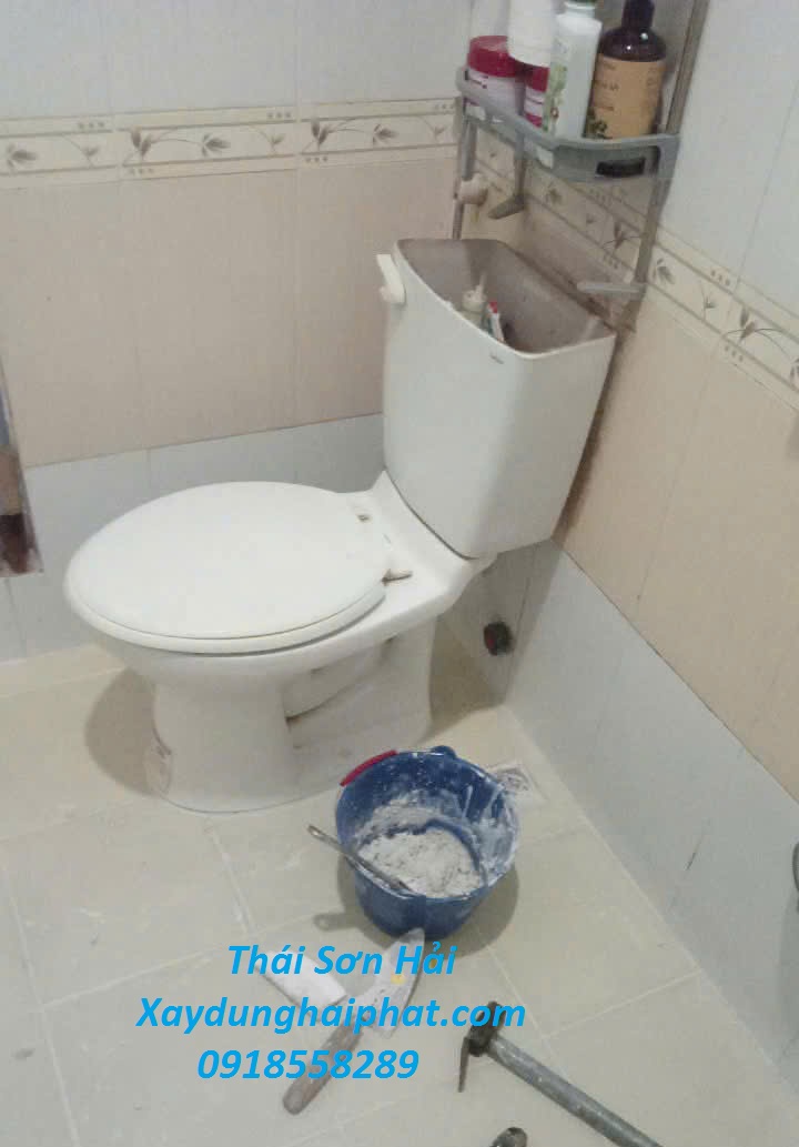 cong-ty-chong-tham-san-nha-ve-sinh-chong-tham-nha-tam-triet-de-o-HN-3