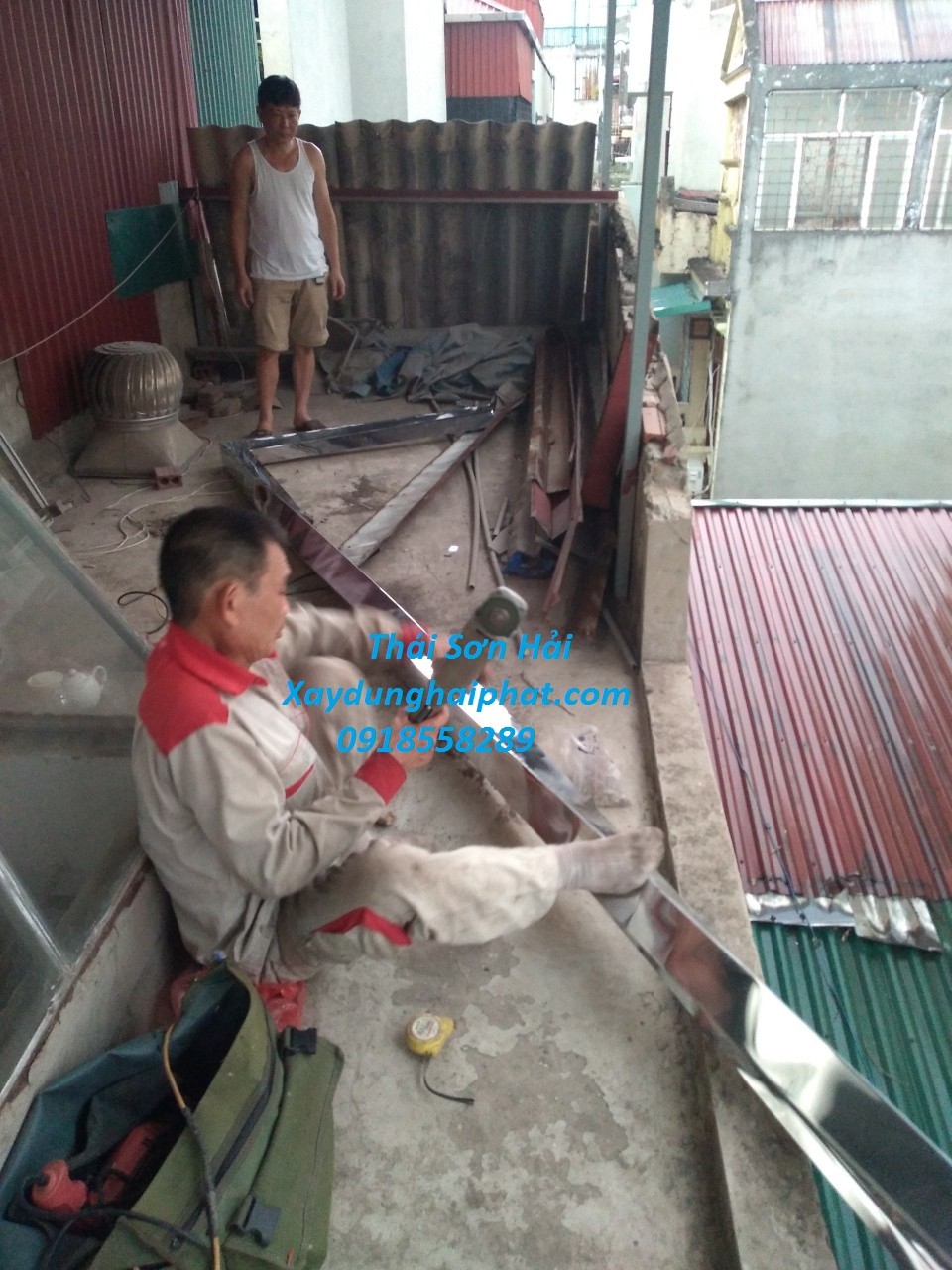 cong-ty-chuyen-lam-mang-xoi-inox-cung-cap-tho-lap-dat-mang-xoi-o-hn-1