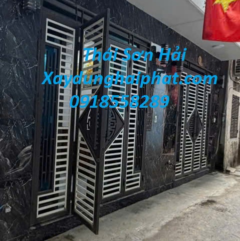 cong-ty-lam-cua-cong-inox-lam-cua-cong-sat-dep-gia-re-o-Ha-Dong-HN-4