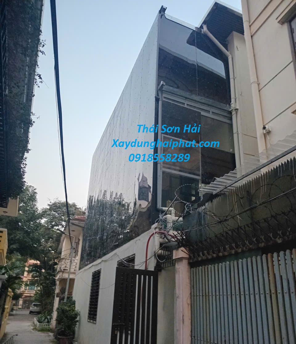 cong-ty-lam-mai-nhua-poly-theo-yeu-cau-cai-tao-mai-nhua-poly-o-Ha-Dong-HN-3