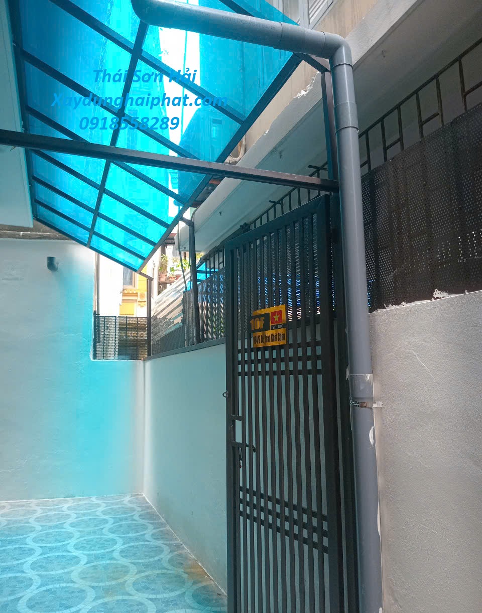 cong-ty-lam-mai-po-ly-uy-tin-lam-mai-che-nhua-trong-suot-o-HN-5