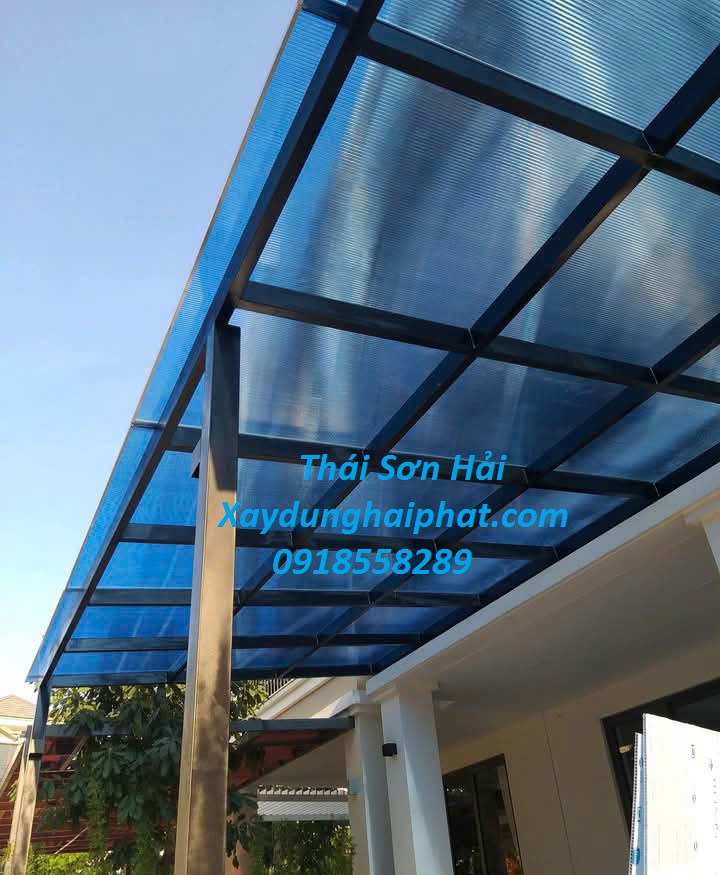 cong-ty-lam-mai-poly-san-thuong-lam-mai-che-nhua-lay-sang-trong-suot-o-HN-3