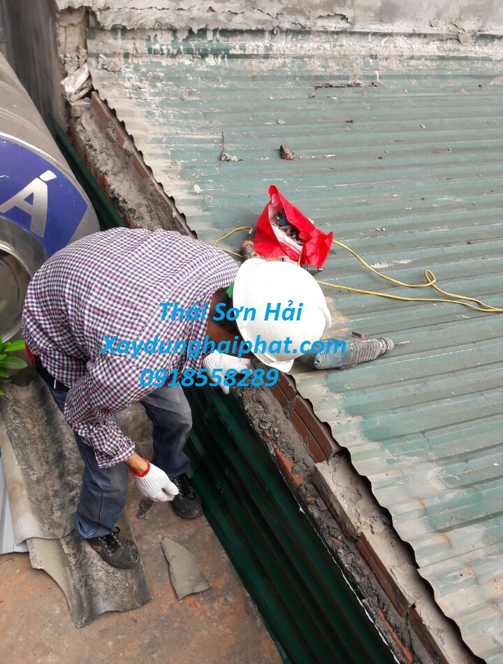 cong-ty-lop-mai-ton-cai-tao-mai-ton-cu-bi-dot-o-HN-4