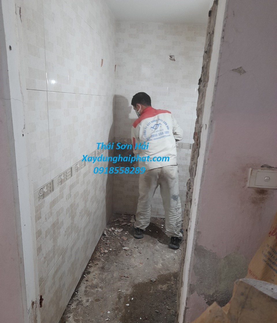 cong-ty-sua-chua-chong-tham-toilet-cu-thi-cong-cai-tao-nang-cap-nha-tam-o-hn-2