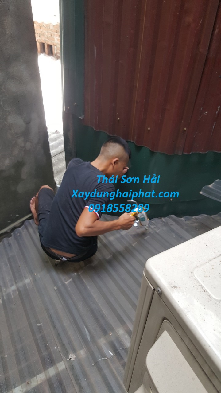 cong-ty-sua-chua-mai-ton-chuyen-nghiep-chong-dot-mai-ton-mua-mua-o-HN-2