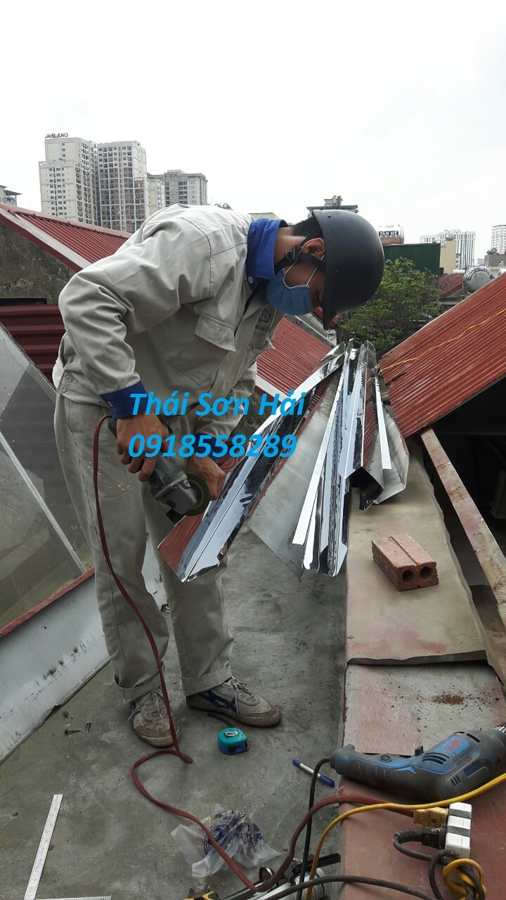 cung-cap-lap-dat-tron-goi-mang-xoi-ton-inox-tai-cau-giay-gia-tot-nhat-1