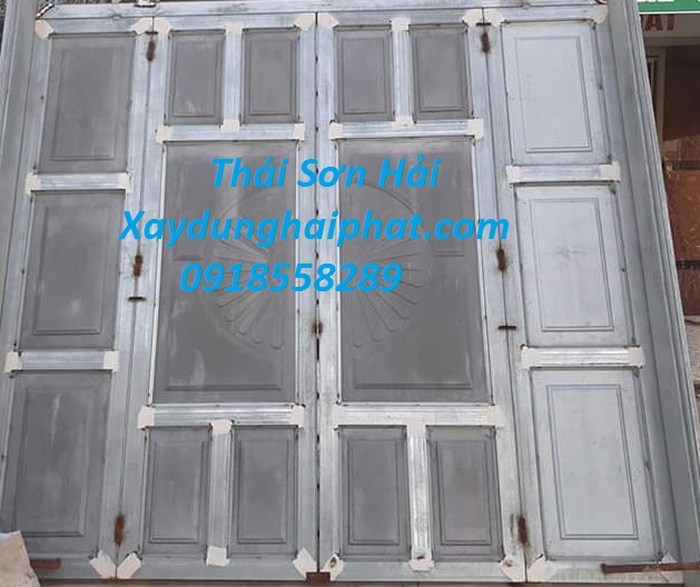 dat-lam-cua-sat-theo-kich-thuoc-lam-cua-sat-chat-luong-o-Ha-Noi-4