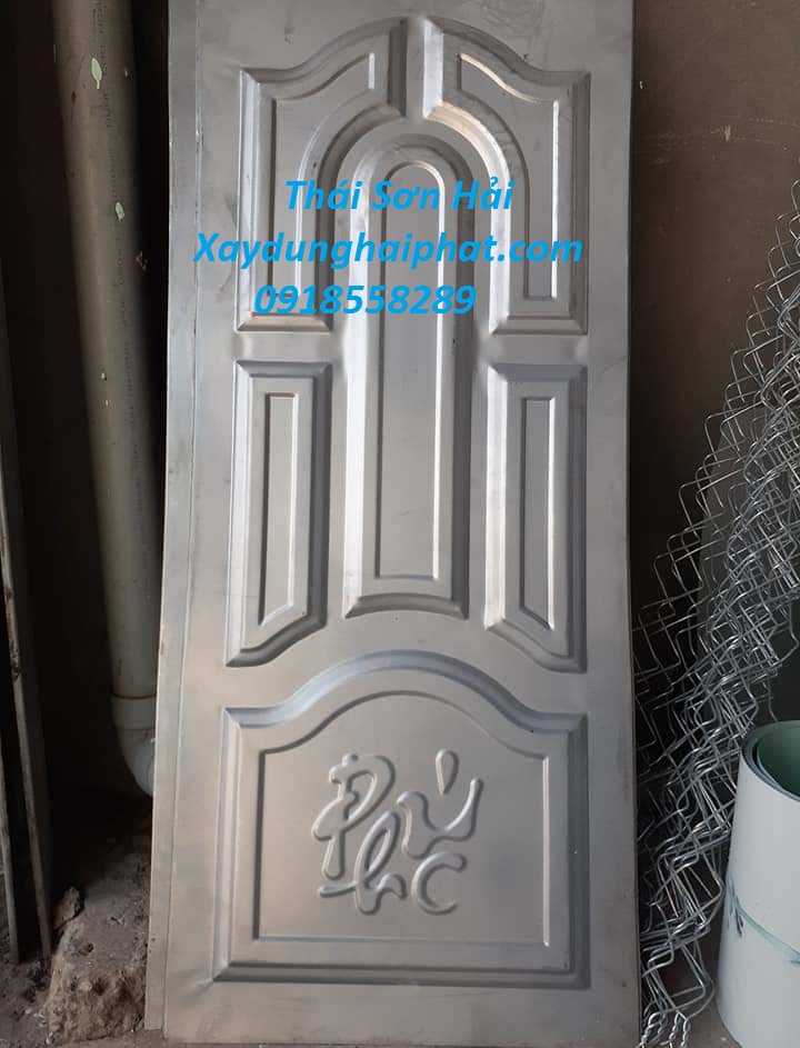 dat-lam-cua-sat-theo-kich-thuoc-lam-cua-sat-chat-luong-o-Ha-Noi-6