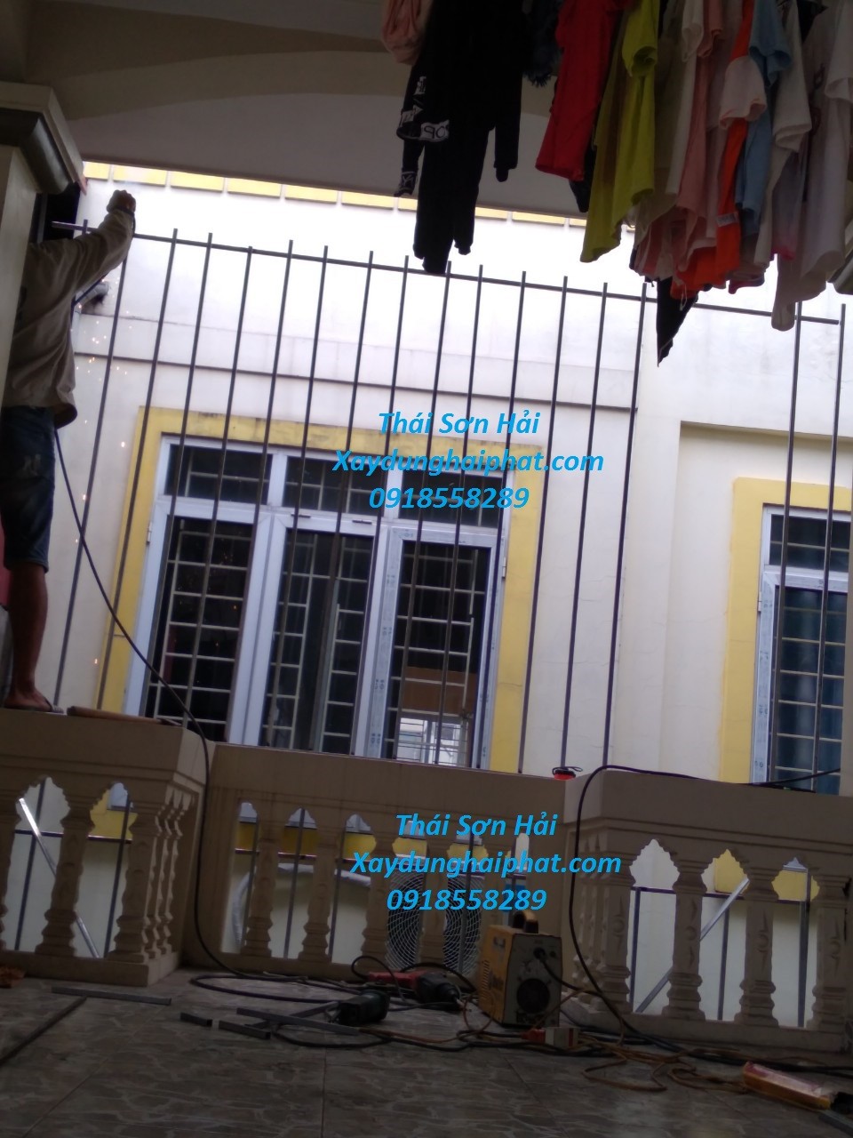 dia-chi-lam-chuong-cop-lam-khung-sat-bao-ve-ban-cong-tai-hoang-mai-5