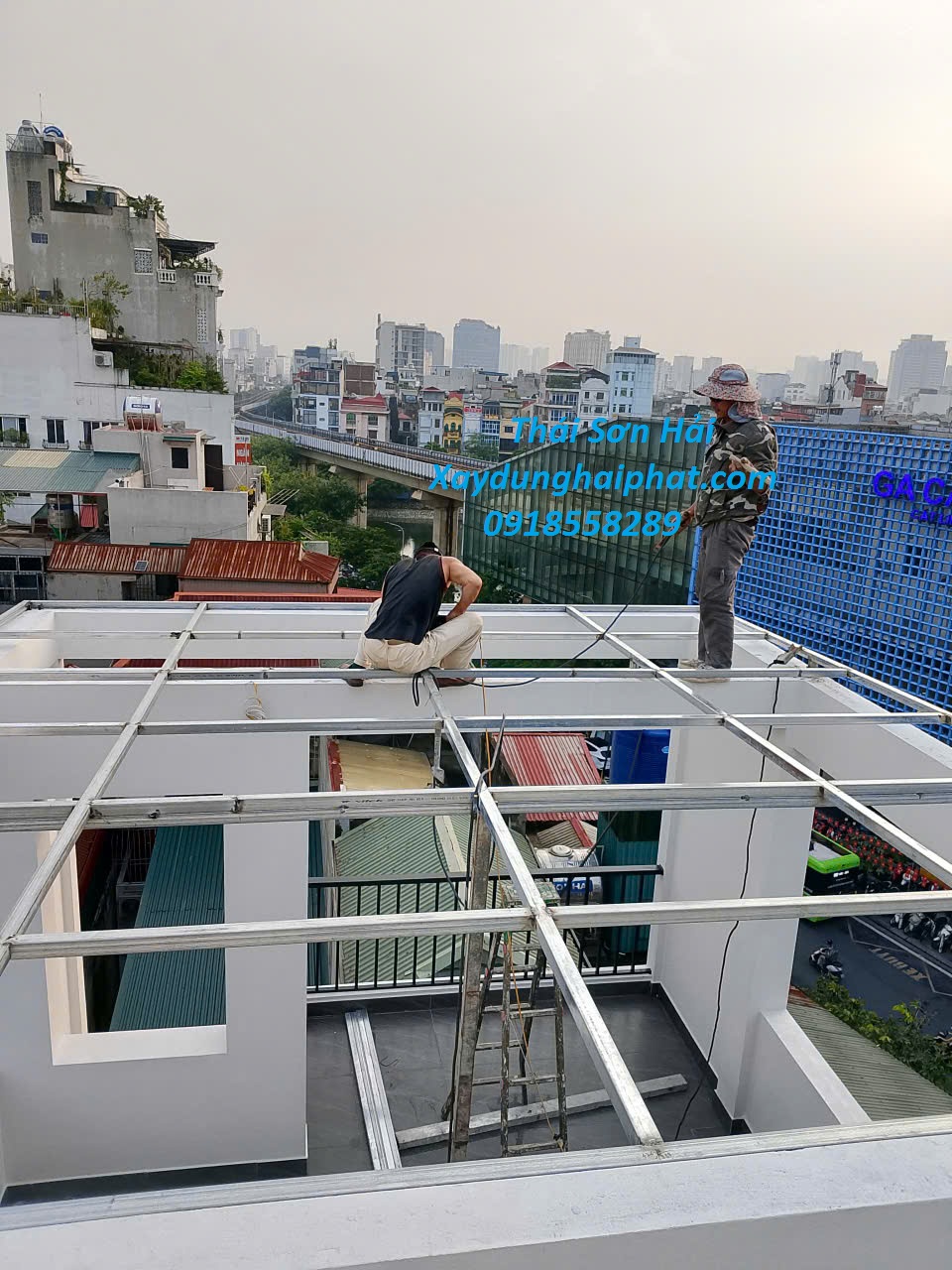 dia-chi-lam-mai-che-poly-uy-tin-lam-mai-nhua-dep-o-HN-3