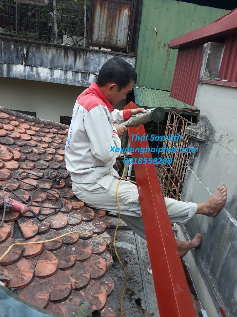 dia-chi-lam-mang-ton-inox-cung-cap-tho-lam-mang-xoi-thoat-nuoc-o-hn-1