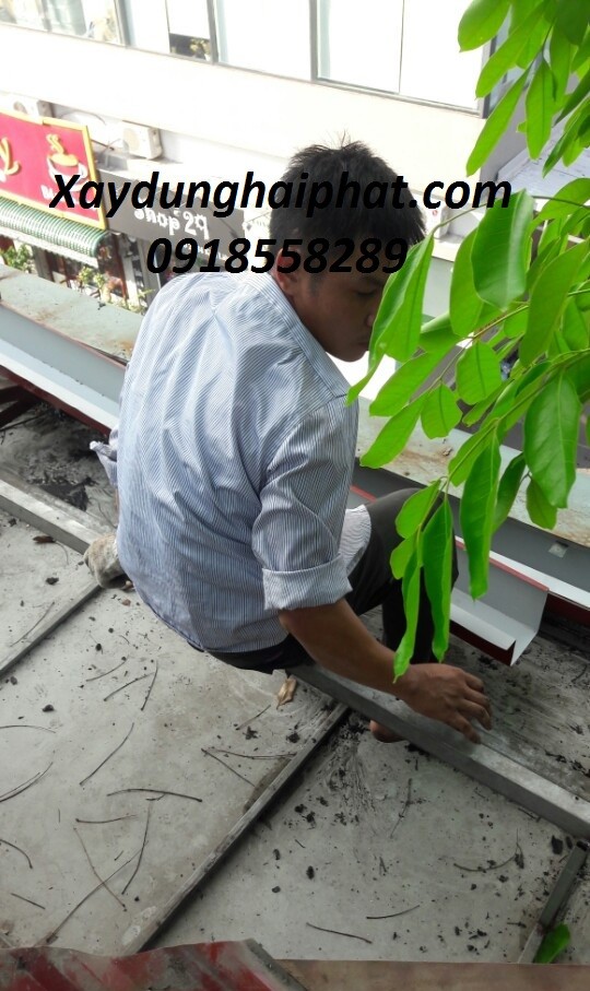 dia-chi-thay-mang-inox-thay-mai-ton-chong-nong-tai-ha-noi
