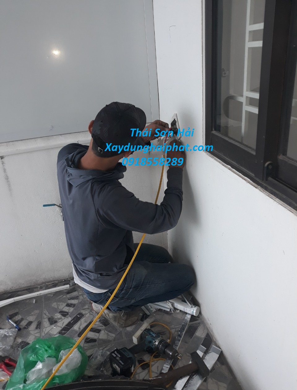 dich-vu-cai-tao-nha-tron-goi-lam-them-phong-tren-san-thuong-o-HN-5