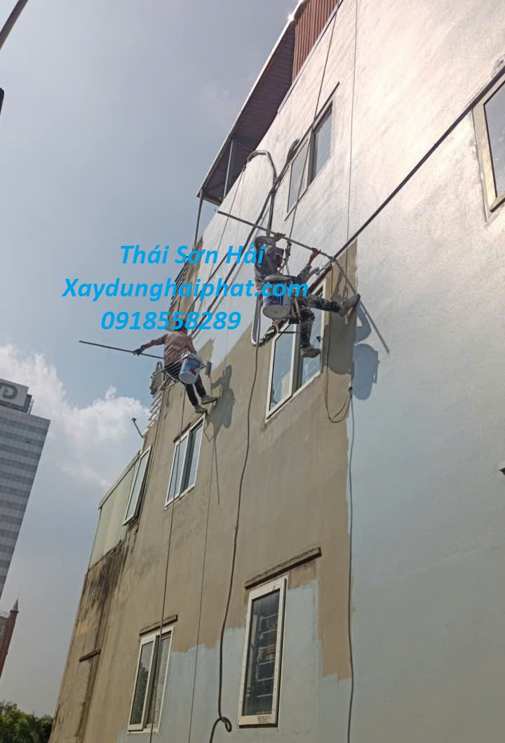 dich-vu-cai-tao-son-tuong-nha-cu-chong-tham-son-tuong-cu-tai-HN-3