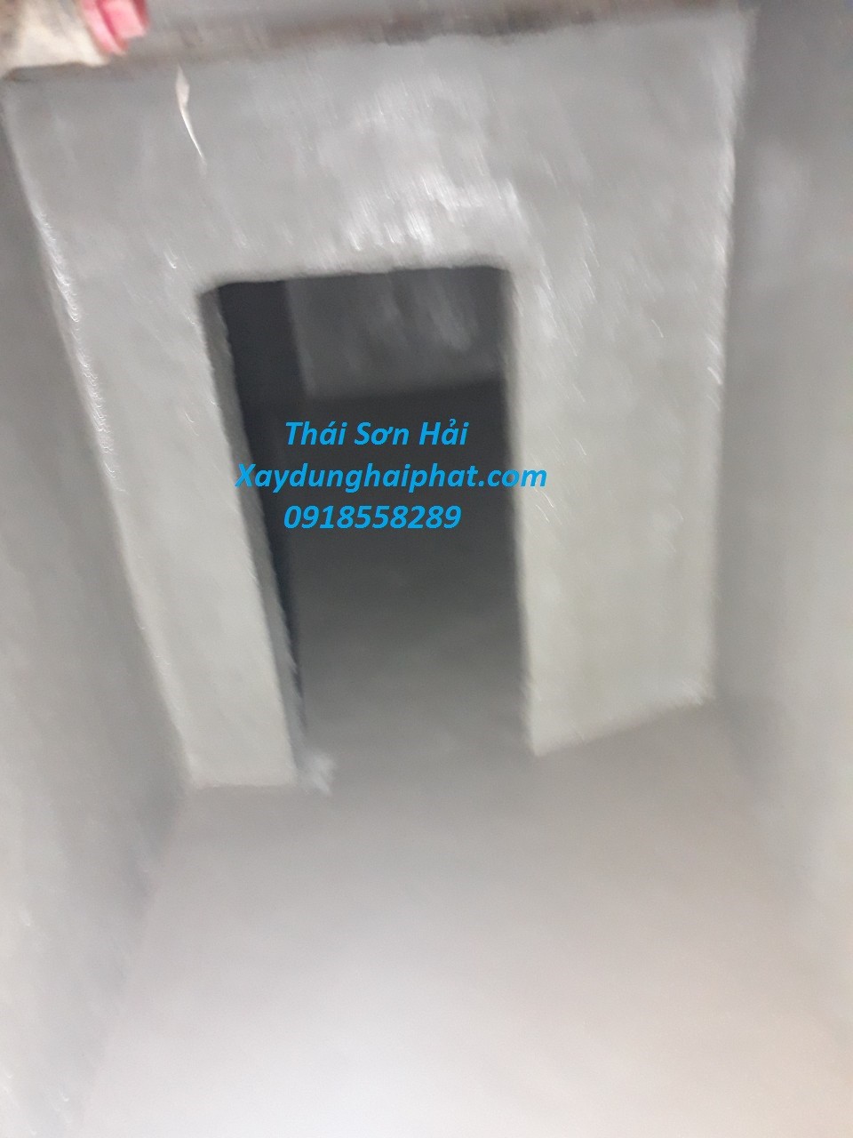 dich-vu-chong-tham-be-tron-goi-xu-ly-chong-tham-be-nuoc-chat-luong-o-HN-2