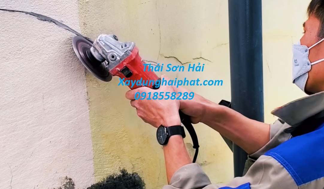 dich-vu-chong-tham-co-tran-nha-gia-re-uy-tin-Ha-Noi-2