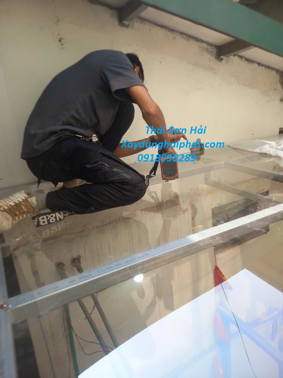 dich-vu-chong-tham-dot-mai-ton-ben-lau-tai-Ha-Noi-uy-tin-1