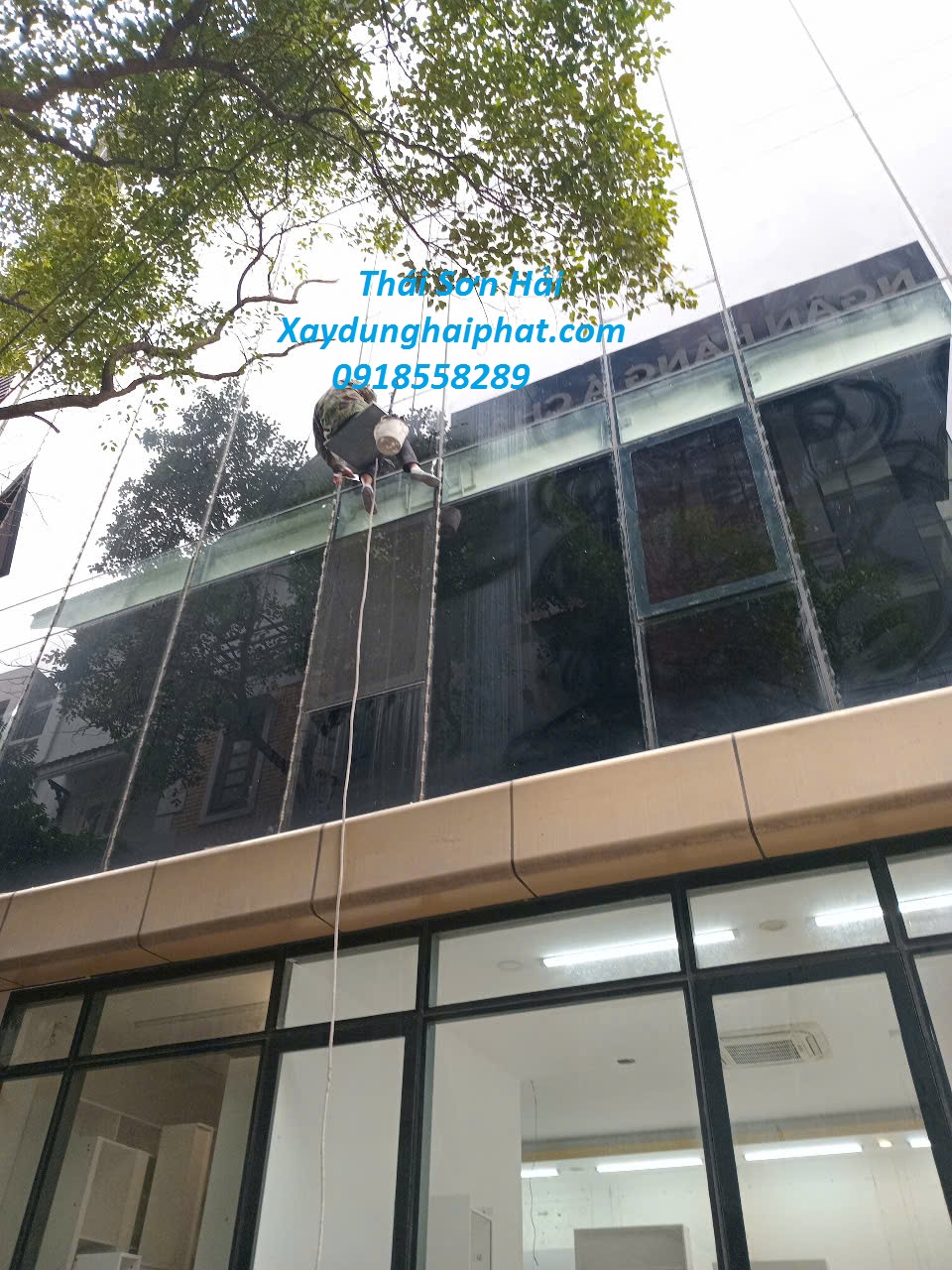 dich-vu-chong-tham-gia-re-chong-tham-tuong-nha-pho-Ha-Noi-2