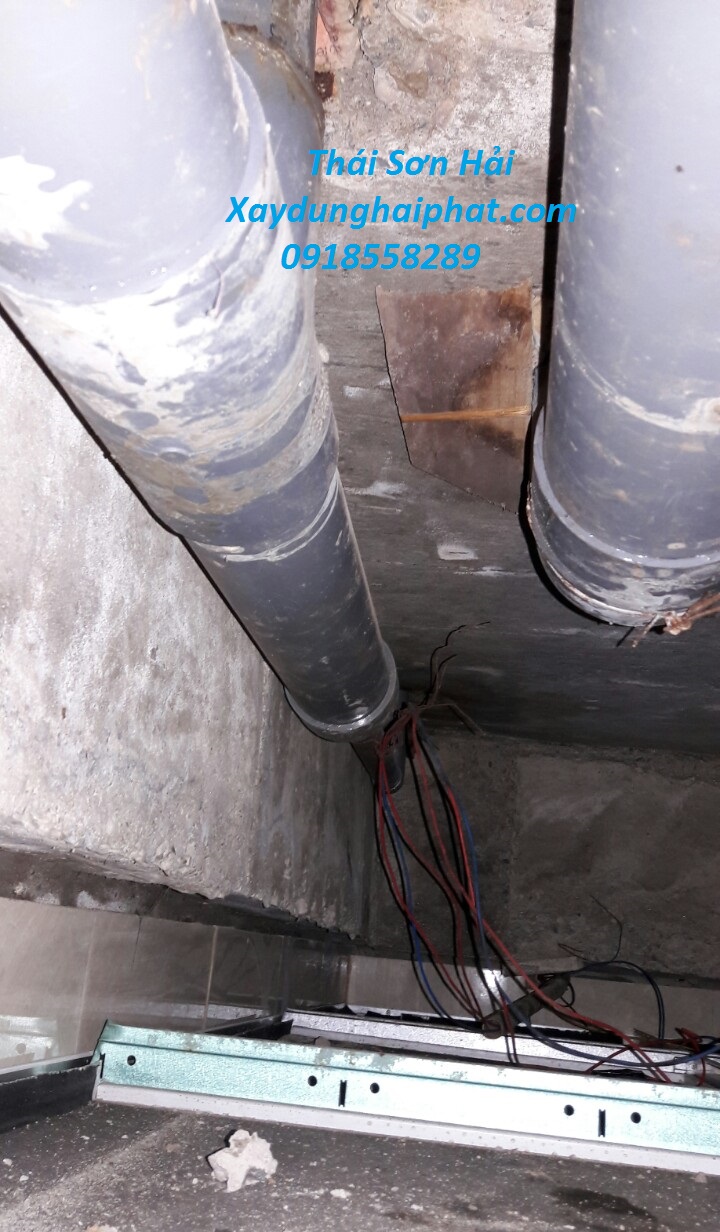 dich-vu-chong-tham-nuoc-nha-tam-chong-tham-mai-nha-ve-sinh-o-HN-1