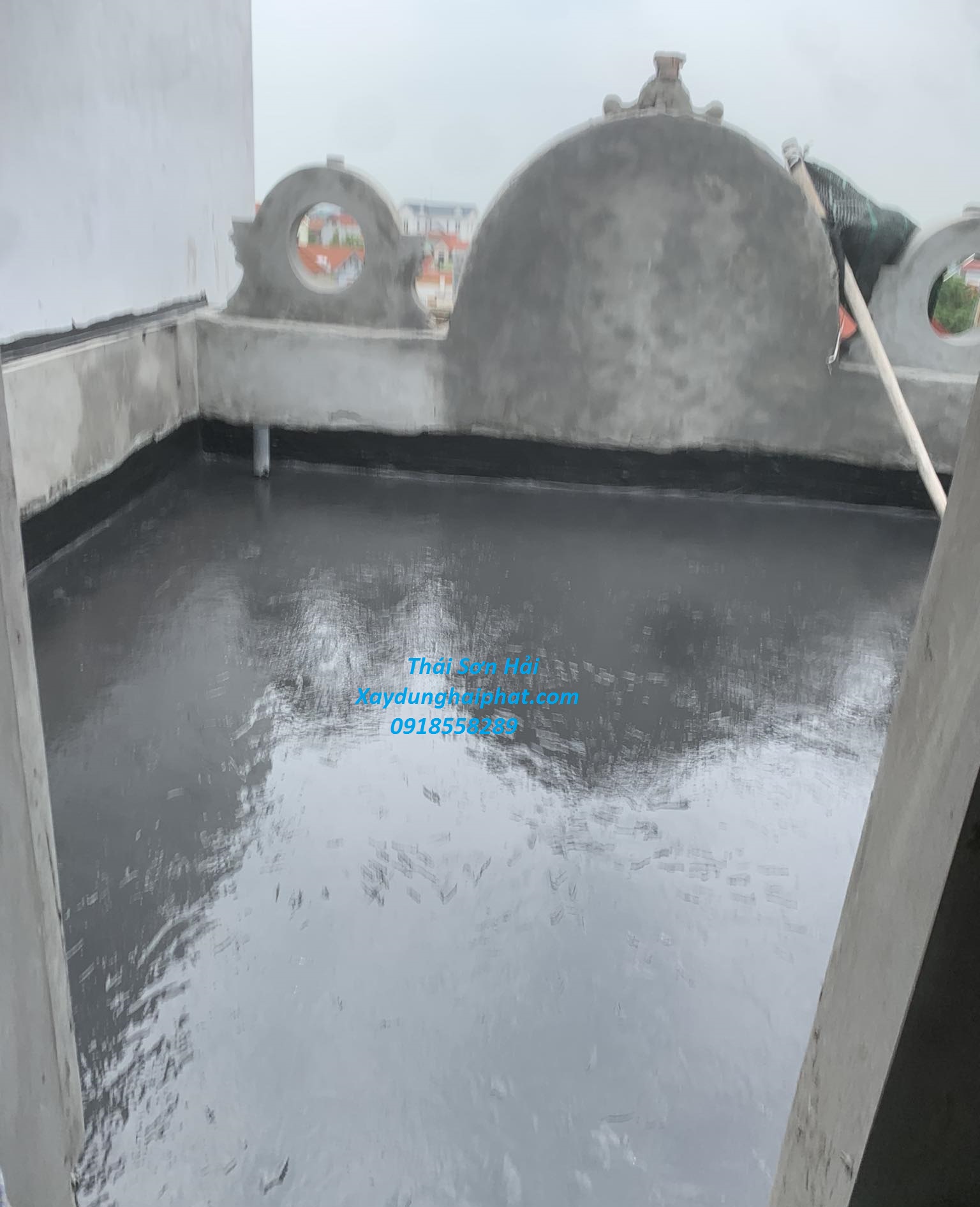 dich-vu-chong-tham-san-mai-chong-tham-dot-mai-nha-gia-re-o-HN-4