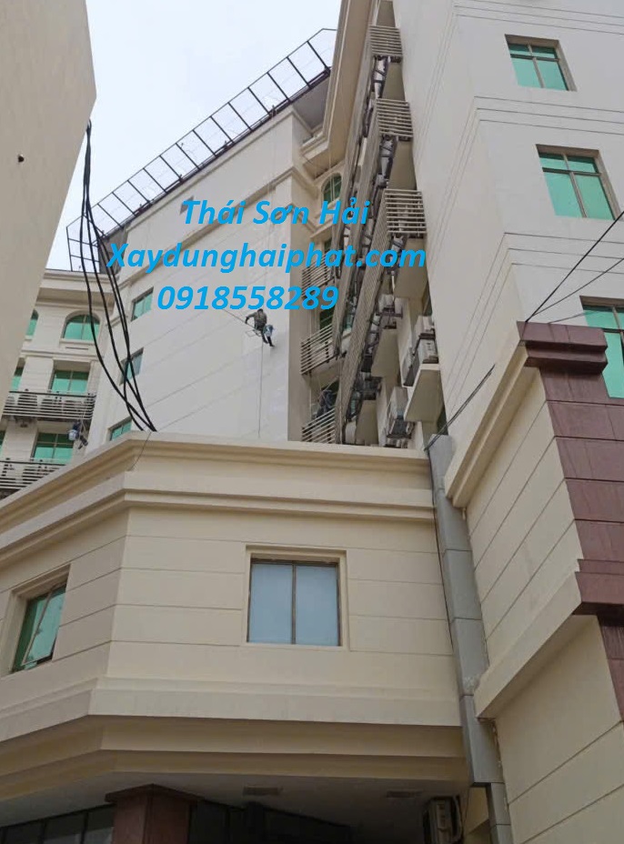 dich-vu-chong-tham-tran-tuong-chong-tham-co-tran-bang-sika-o-HN-3