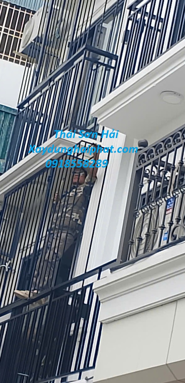 dich-vu-chuong-cop-ban-cong-cho-nha-pho-tai-Ha-Dong-HN-1