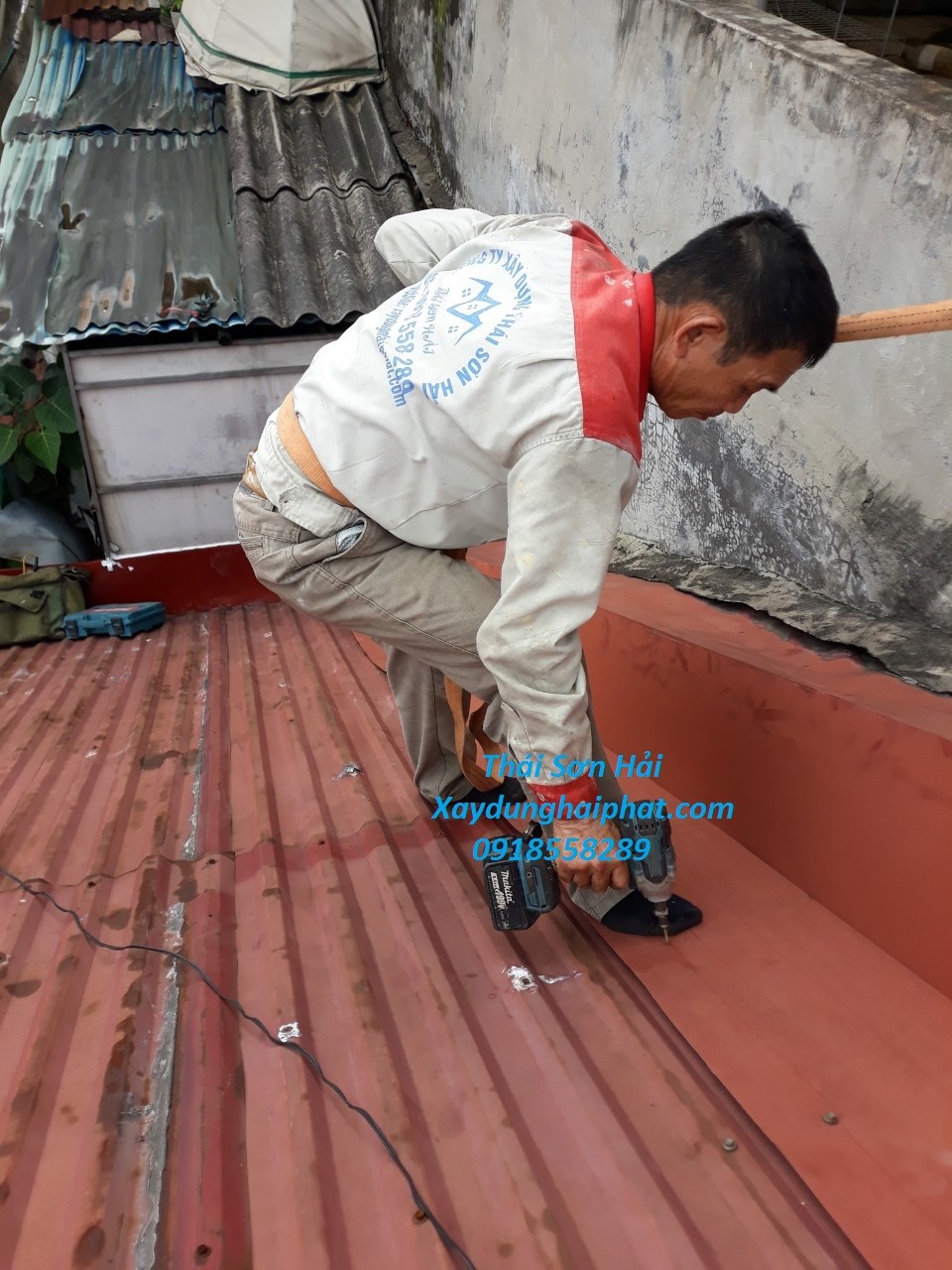 dich-vu-chuyen-sua-mai-ton-chong-dot-mai-ton-nha-pho-so-1-o-ha-noi-3