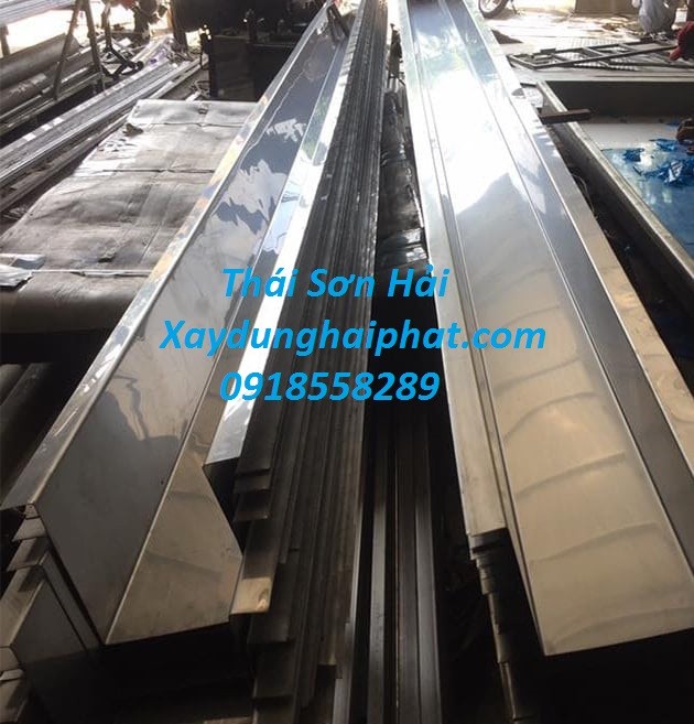 dich-vu-gia-cong-mang-xoi-inox-thi-cong-mang-xoi-tron-goi-chat-luong-cao-o-hn-1