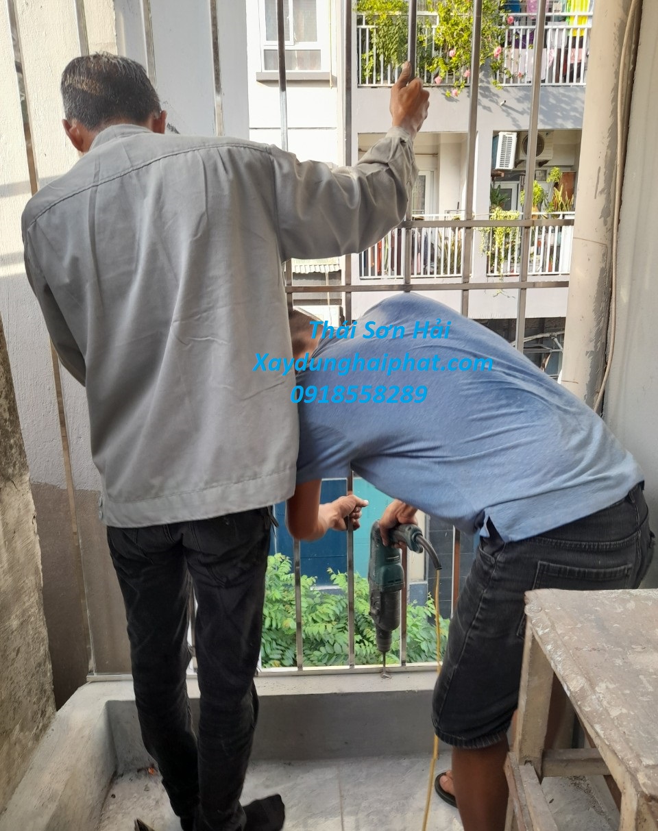 dich-vu-lam-chuong-cop-nha-pho-thi-cong-chuong-cop-bao-ve-an-toan-o-hn-2
