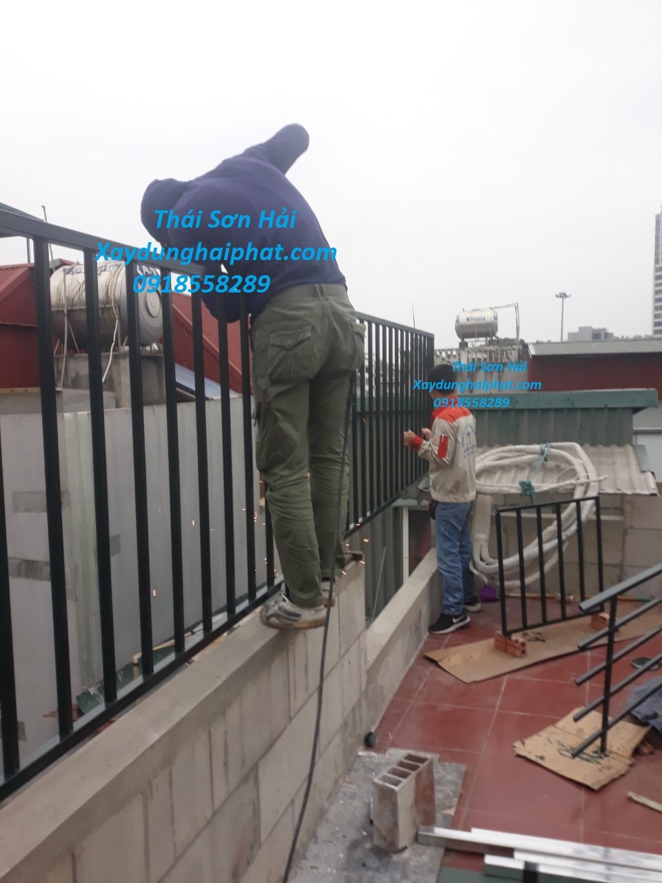 dich-vu-lam-khung-sat-bao-ve-lam-chuong-cop-sat-dep-tai-ba-dinh-hn-2
