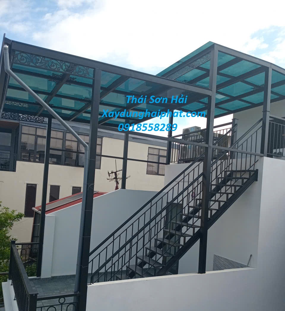 dich-vu-lam-mai-che-poly-uy-tin-lop-mai-poly-an-toan-o-HN-4